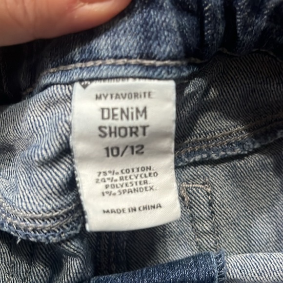 Jean Shorts - Picture 3 of 3